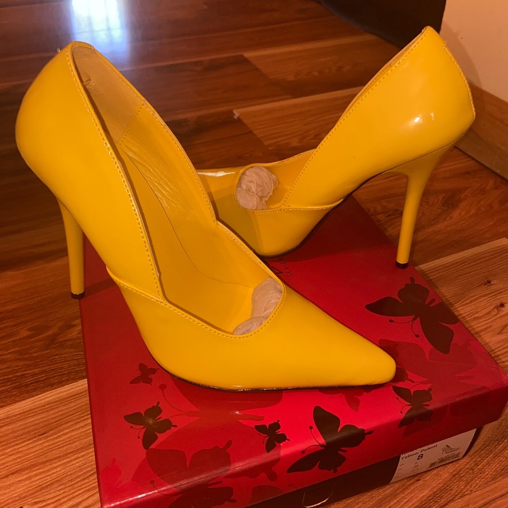 Brand New Yellow Patent Leather Pumps